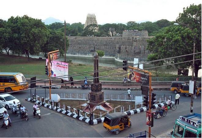 cabs for trichy to vellore